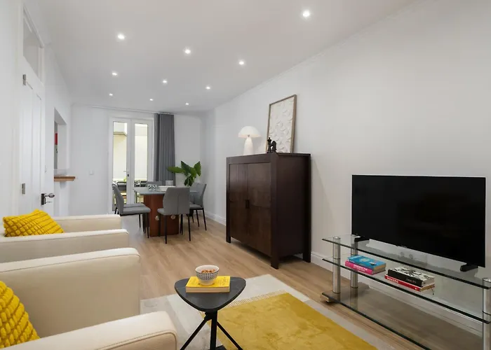 Сasa de vacaciones Rua Do Pina 5 Cozy 3-bedroom In