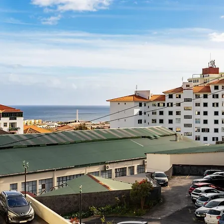 Rua Do Pina 5 By An Island Funchal (Madeira)